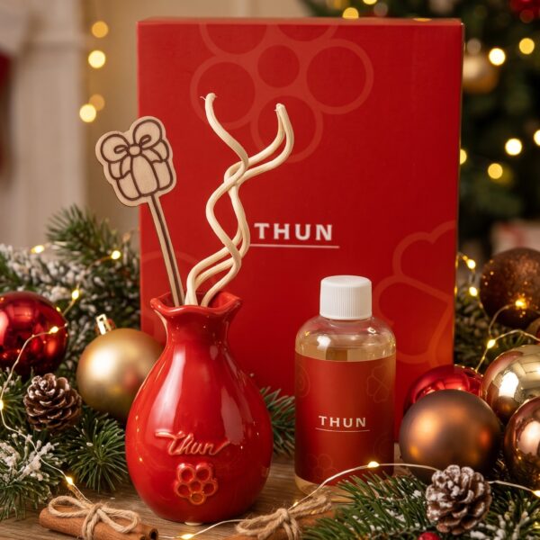 Diffusore per Ambienti di Natale THUN Rosso – Cofanetto Regalo Natalizio con Fragranza e Bastoncini Decorativi